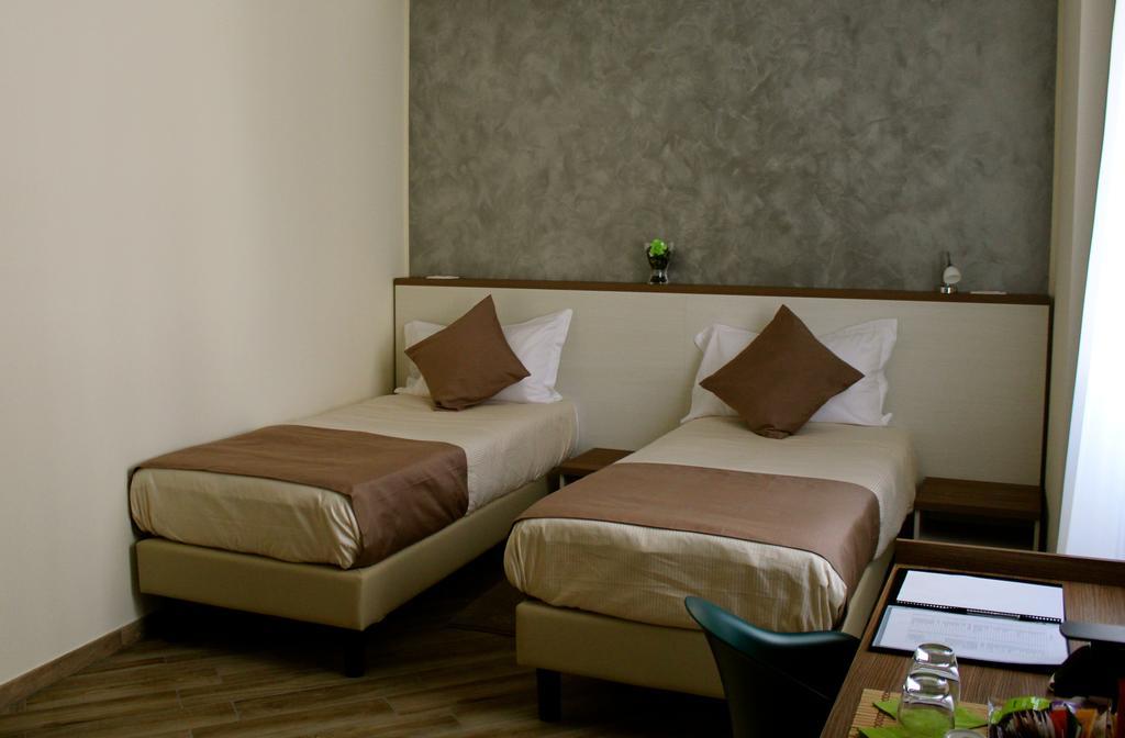 Bhl Boutique Rooms Legnano Cameră foto