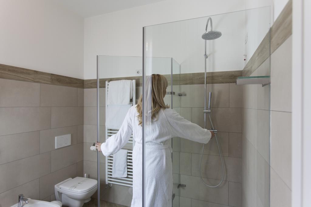Bhl Boutique Rooms Legnano Exterior foto