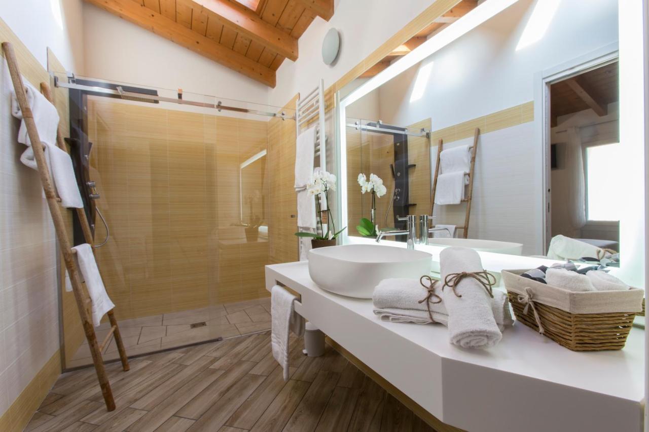 Bhl Boutique Rooms Legnano Exterior foto