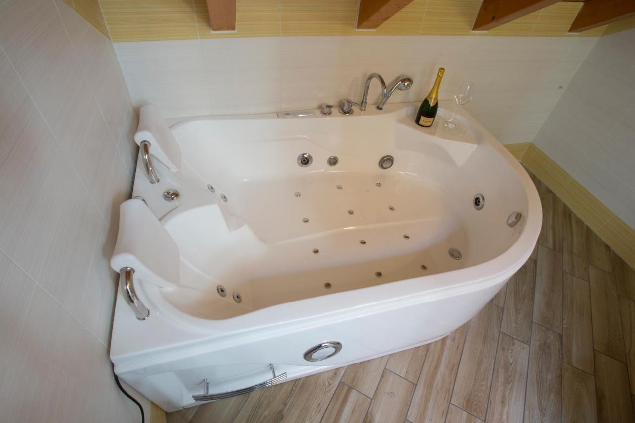 Bhl Boutique Rooms Legnano Exterior foto